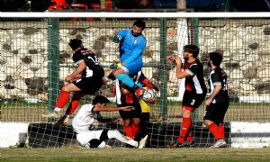 Çeşme Belediyespor-Güzelbahçe Belediyespor maçı fotoğrafları