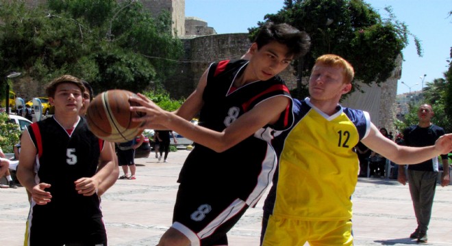 19 Mayıs Kutlamaları sokak basketbolu ile başladı