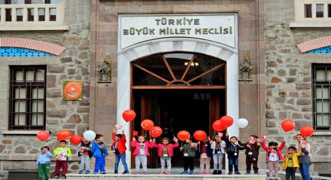 23 Nisan Çeşme de coşkuyla kutlanacak