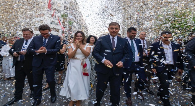 94. İEF muhteşem kortejle başladı