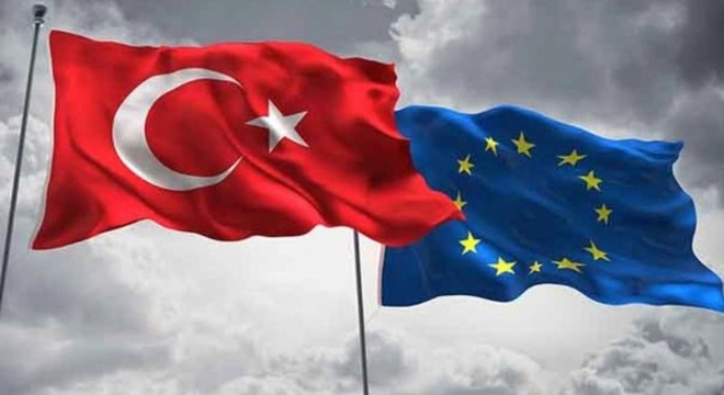 AB Türkiye ye vize serbestisi sözünü tutmalı