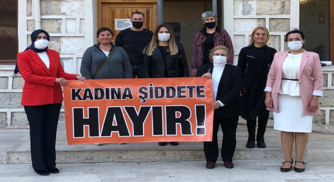 Alaçatı’dan ‘Kadına Şiddete Hayır’ mesajı!