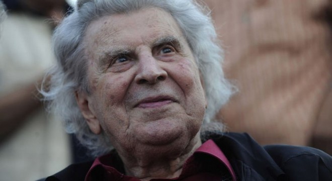 Annesi Çeşmeli Theodorakis hayatını kaybetti