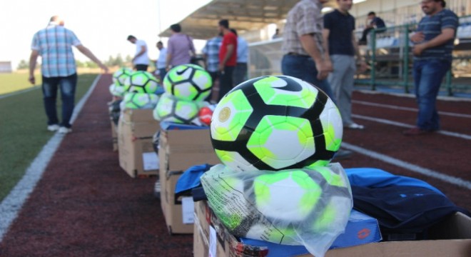 Büyükşehir'den Amatör Kulüplere malzeme yardımı
