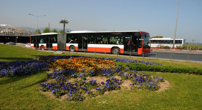 Büyükşehir den İzmirlilere bayram hizmeti