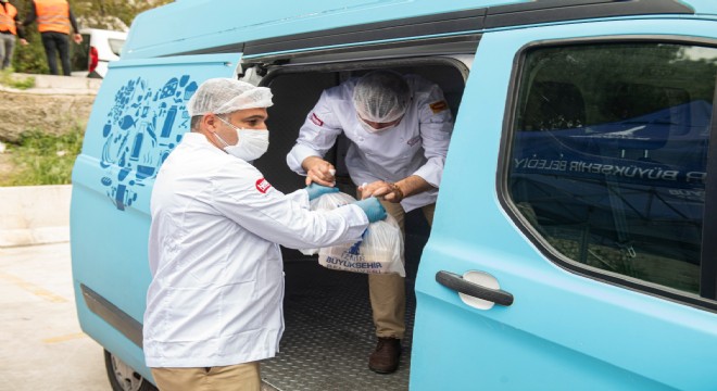 Büyükşehir’den evlere iftar sofrası servisi