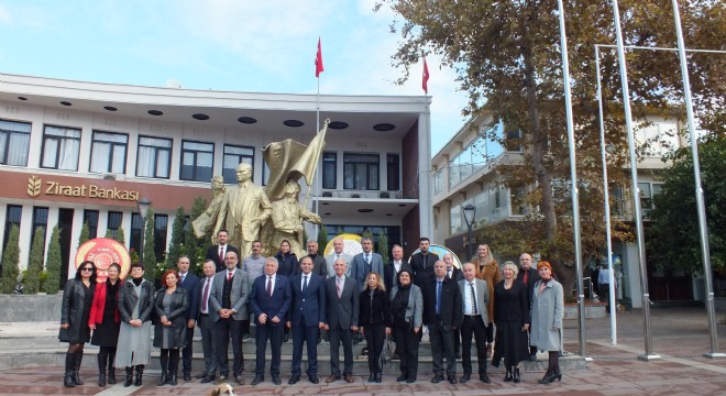 ÇEŞME’DE ÖĞRETMENLER GÜNÜ KUTLANDI