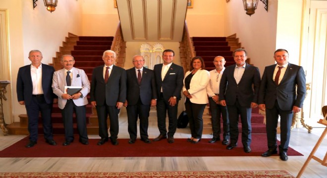 CHP li Büyükşehir Başkanları Ekim de İzmir de buluşacak