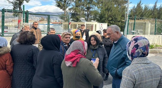 CHP li Sertel, depremzedelerle biaraya geldi.