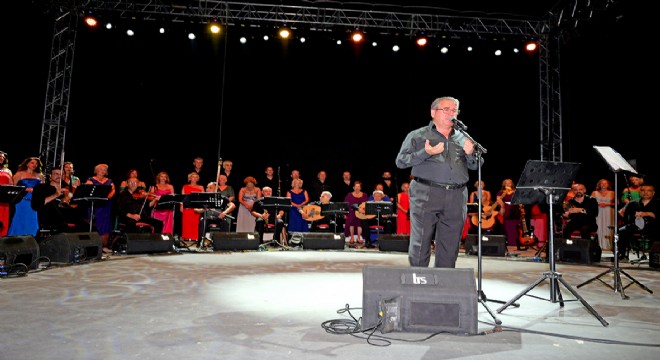 Çeşme Belediyesi den Unutulmayacak Yaz Konseri