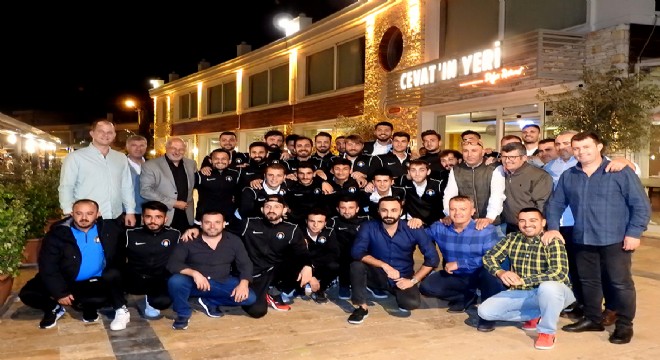 Çeşme Belediyespor a sezon öncesi moral yemeği