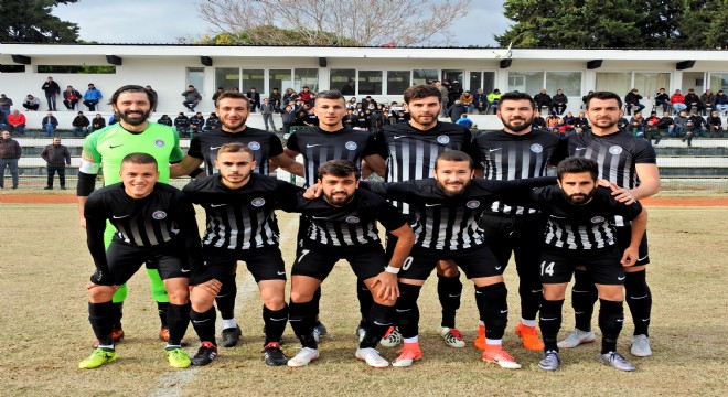 Çeşme Belediyespor, ligin ilk yarısını galibiyetle kapattı