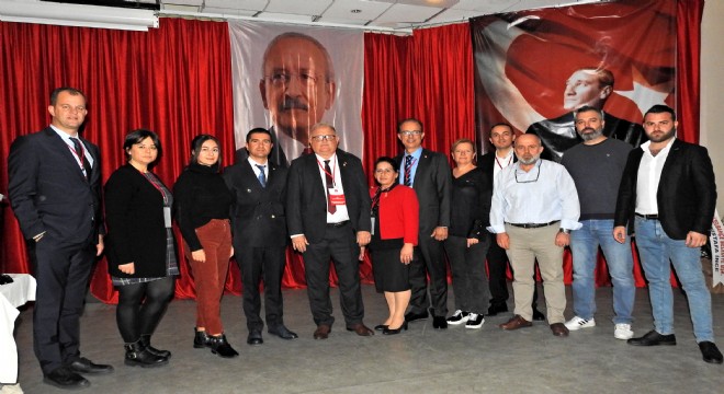 Çeşme CHP de Kavasoğullar yeniden Başkan