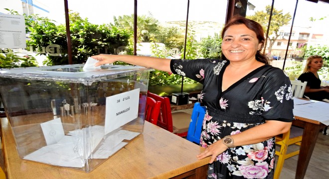 Çeşme CHP de delege seçimleri başladı