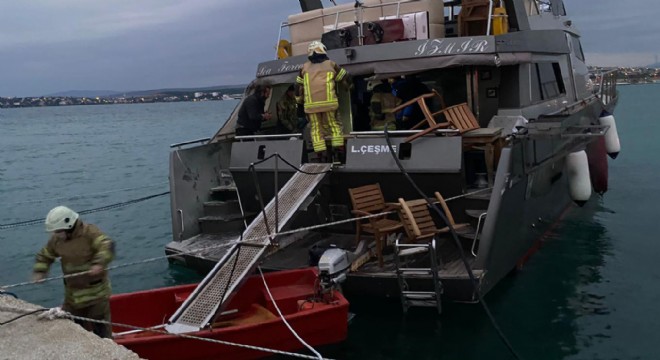 Çeşme Ilıca’da tekne yangını!