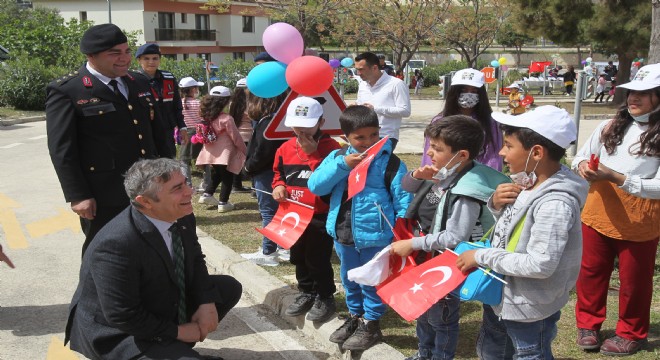 Çeşme Jandarma dan çocuklara eğitim!