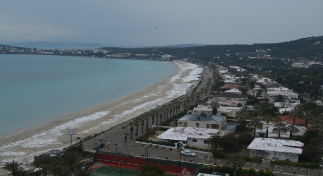 Çeşme Kar Beyaz...