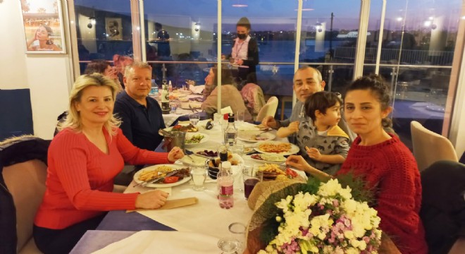 Çeşme Turizm Bürosu’nda buruk ayrılık