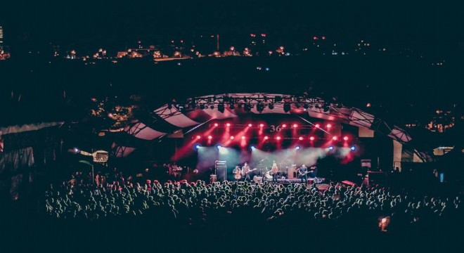 Çeşme, açıkhava konserleriyle renklenecek