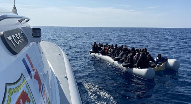 Çeşme açıklarında düzensiz göçmen operasyonu.