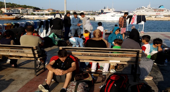 Çeşme açıklarında ölümden döndüler!