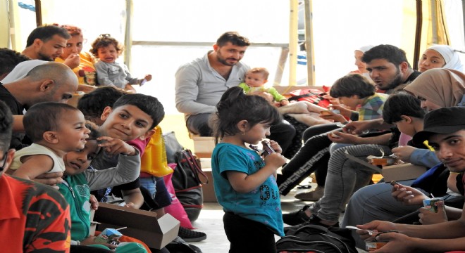 Çeşme'de 47 göçmen yakalandı
