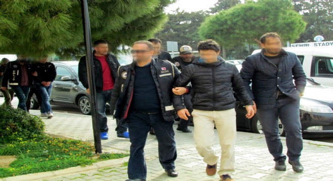 Çeşme de 5 FETÖ zanlısı tutuklandı