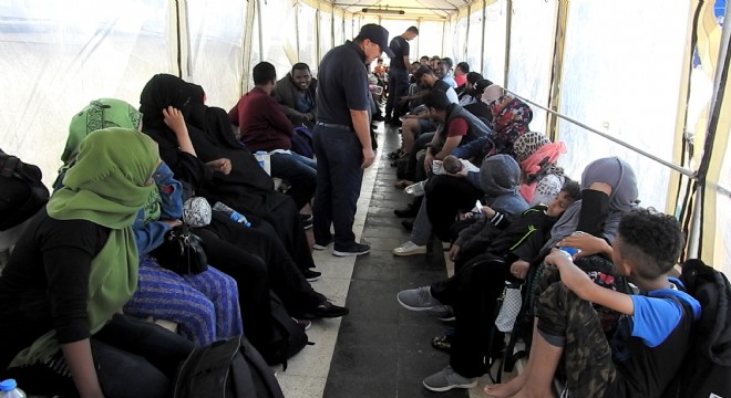 Çeşme de 58 göçmen yakalandı