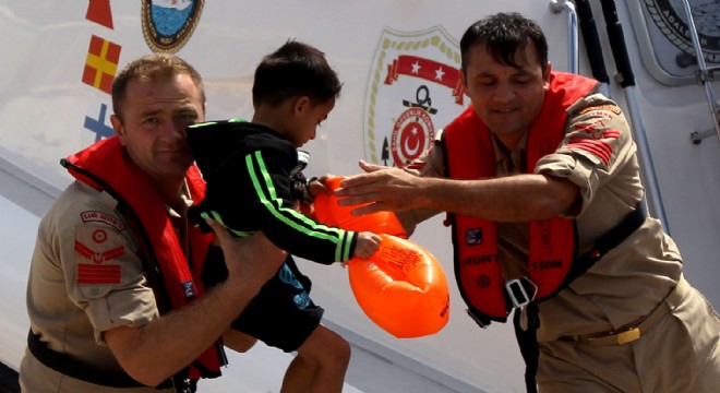 Çeşme de Kaçak Göçmen Operasyonu