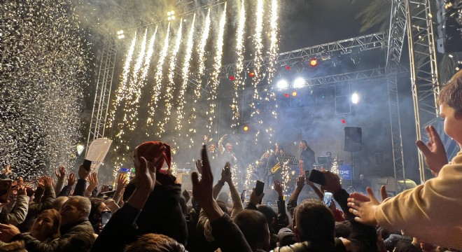 Çeşme de Yılbaşı konseri iptal!