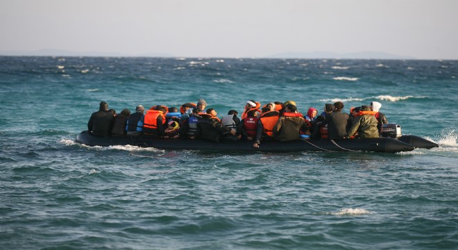 Çeşme’den 65 göçmen daha ayrıldı.