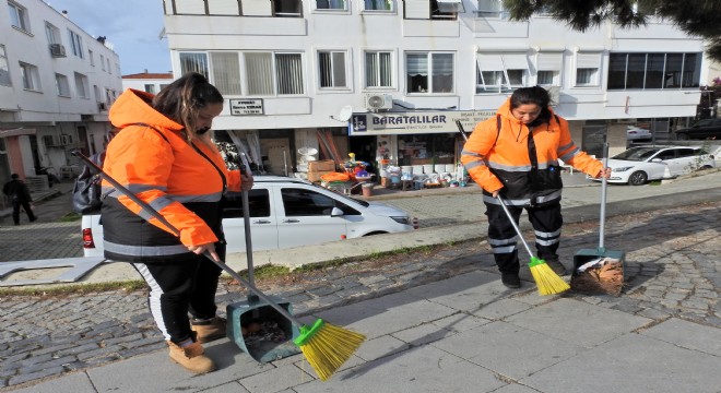 Çeşme sokaklarına kadın eli değiyor