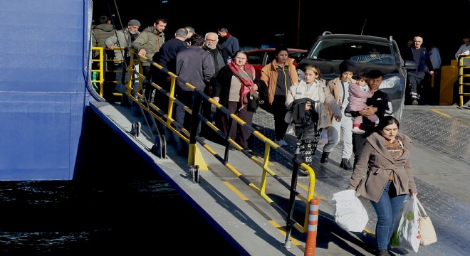 Depremzedeler Çeşme ye gelmeye devam ediyor.