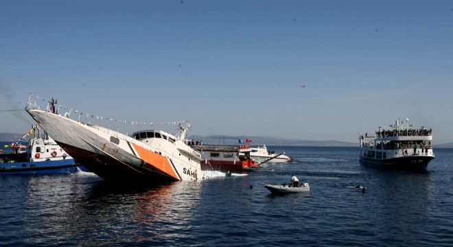 Gözyaşlarıyla veda etti