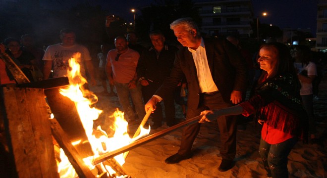 Hıdırellez ateşi huzur dilekleriyle yakıldı