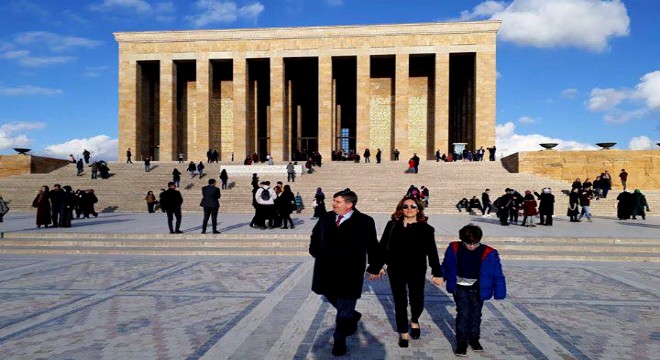 İlk ziyaret Anıtkabir e