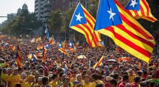 İspanya şokta! Katalonya bağımsızlığını ilan etti...