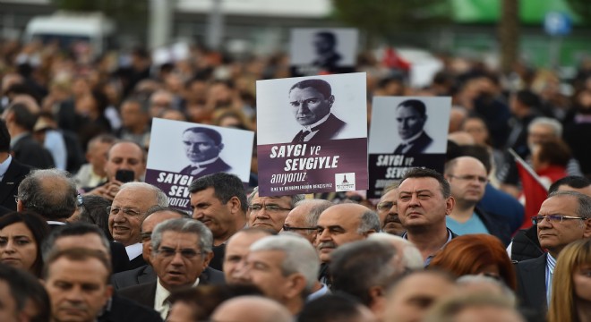 İzmir  Ata sı için yürüyecek