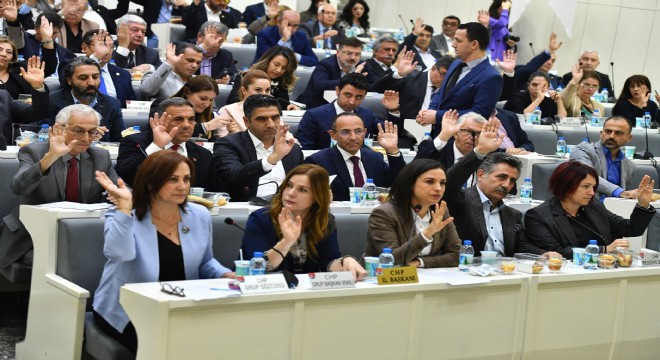 İzmir Büyükşehir Belediye Meclisi'nde bütçe onayı