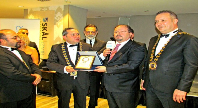 İzmir SKAL Regalye Töreni Çeşme’de Gerçekleştirildi