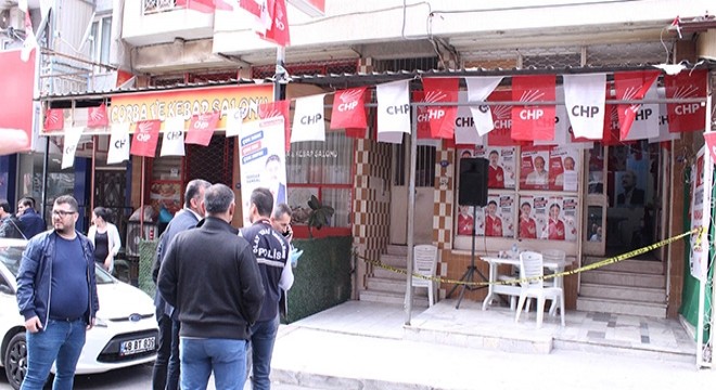 İzmir’de CHP Seçim bürosuna ateş açtılar: