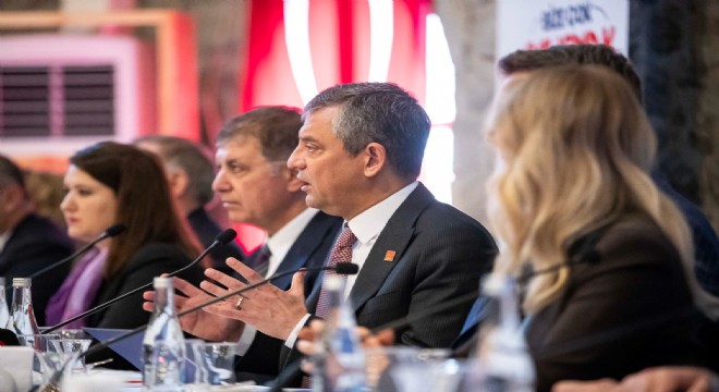 İzmir’de CHP ve Roman yurttaşlar aynı masada