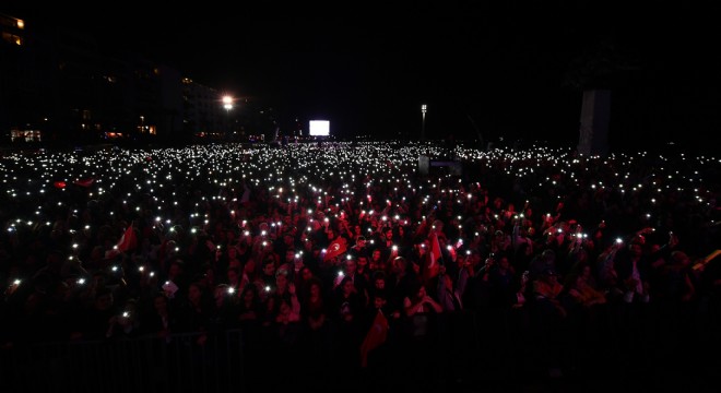 İzmir de Cumhuriyet Bayramı Kutlamalarında Unutulmaz Final