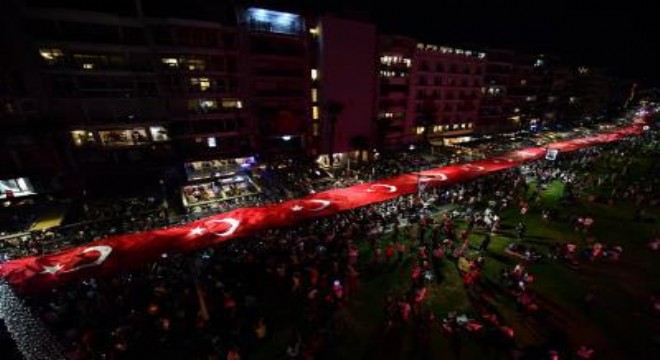 İzmir’de fener alayı coşkusu