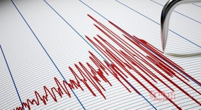 İzmir'de gece yarısı korkutan deprem!