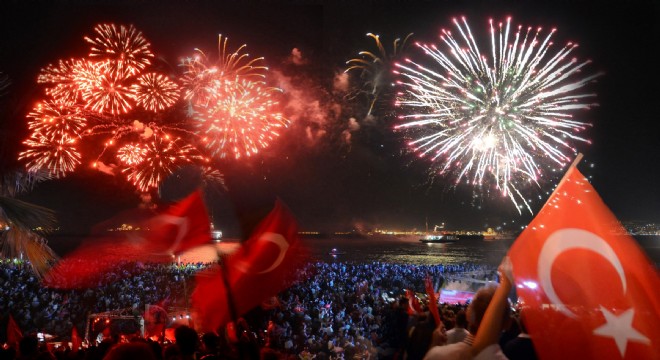 İzmir de ulaşıma  Cumhuriyet Bayramı özel tarifesi 