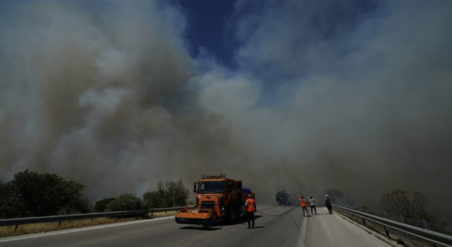 İzmir in dört bir yanı alevlere teslim