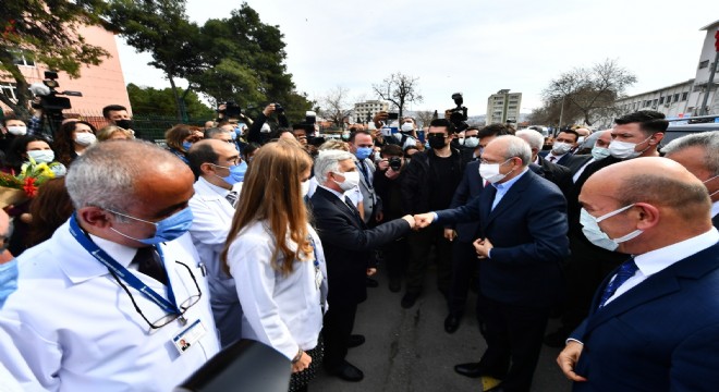 Kılıçdaroğlu korona kahramanlarıyla buluştu