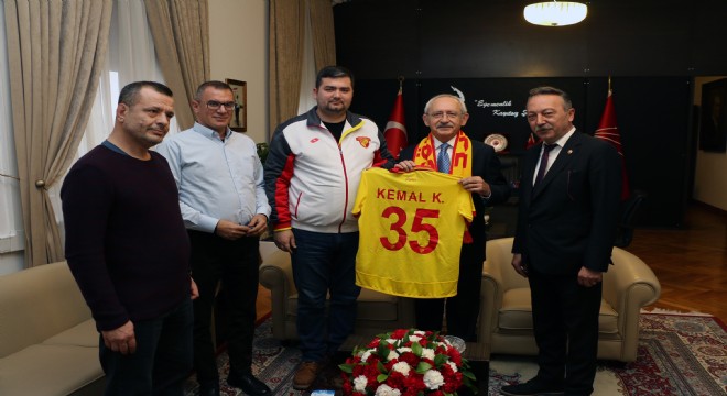 Kılıçdaroğlu na Göztepe forması