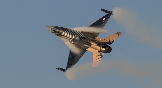 Kurtuluşun 100. yılında Airshow nefes kesti